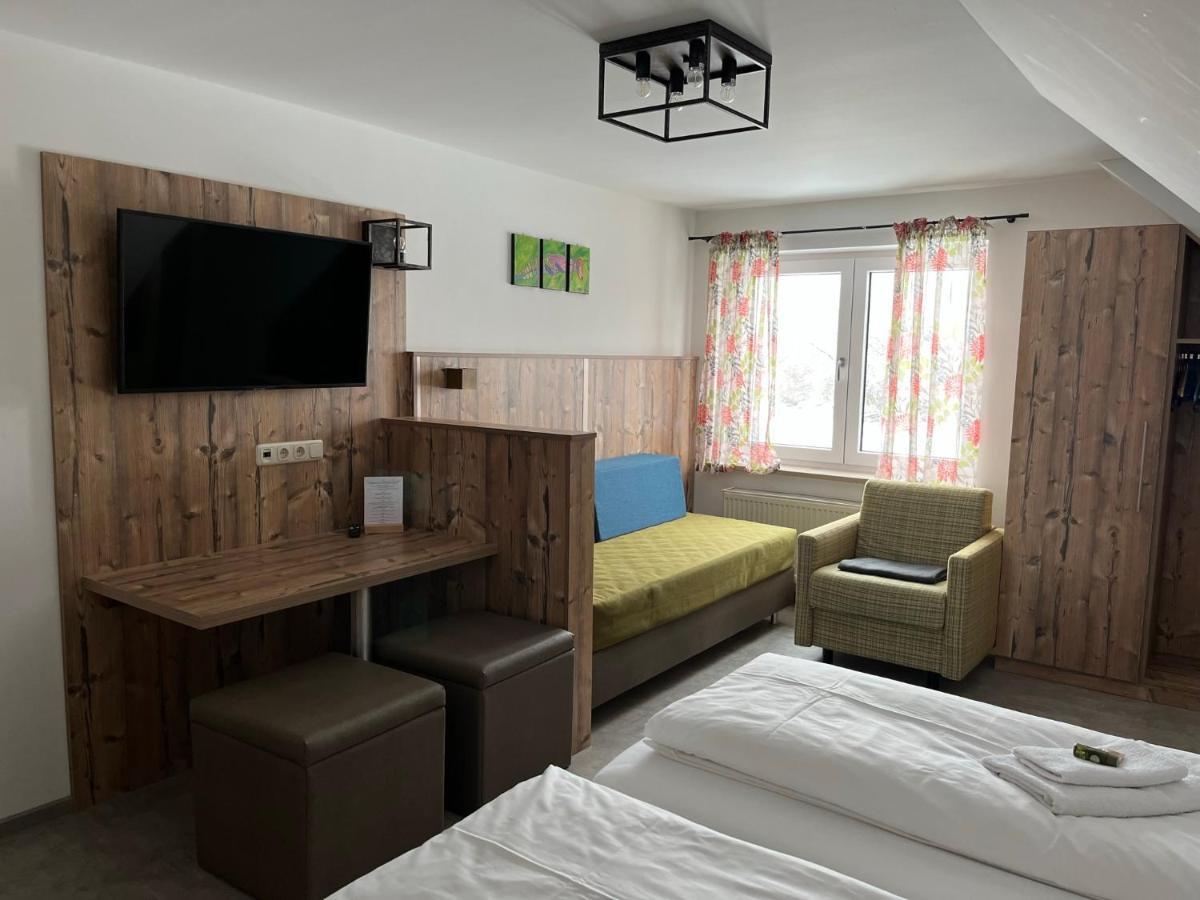 Gasthaus-Pension Hofmann Oberdachstetten Ngoại thất bức ảnh